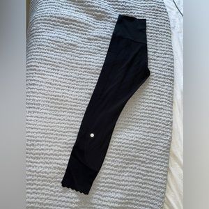 Lululemon scalloped leggings Aligned
